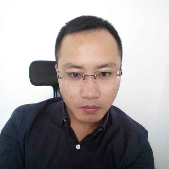 浙江杭州淳安受了伤的蚂蚱