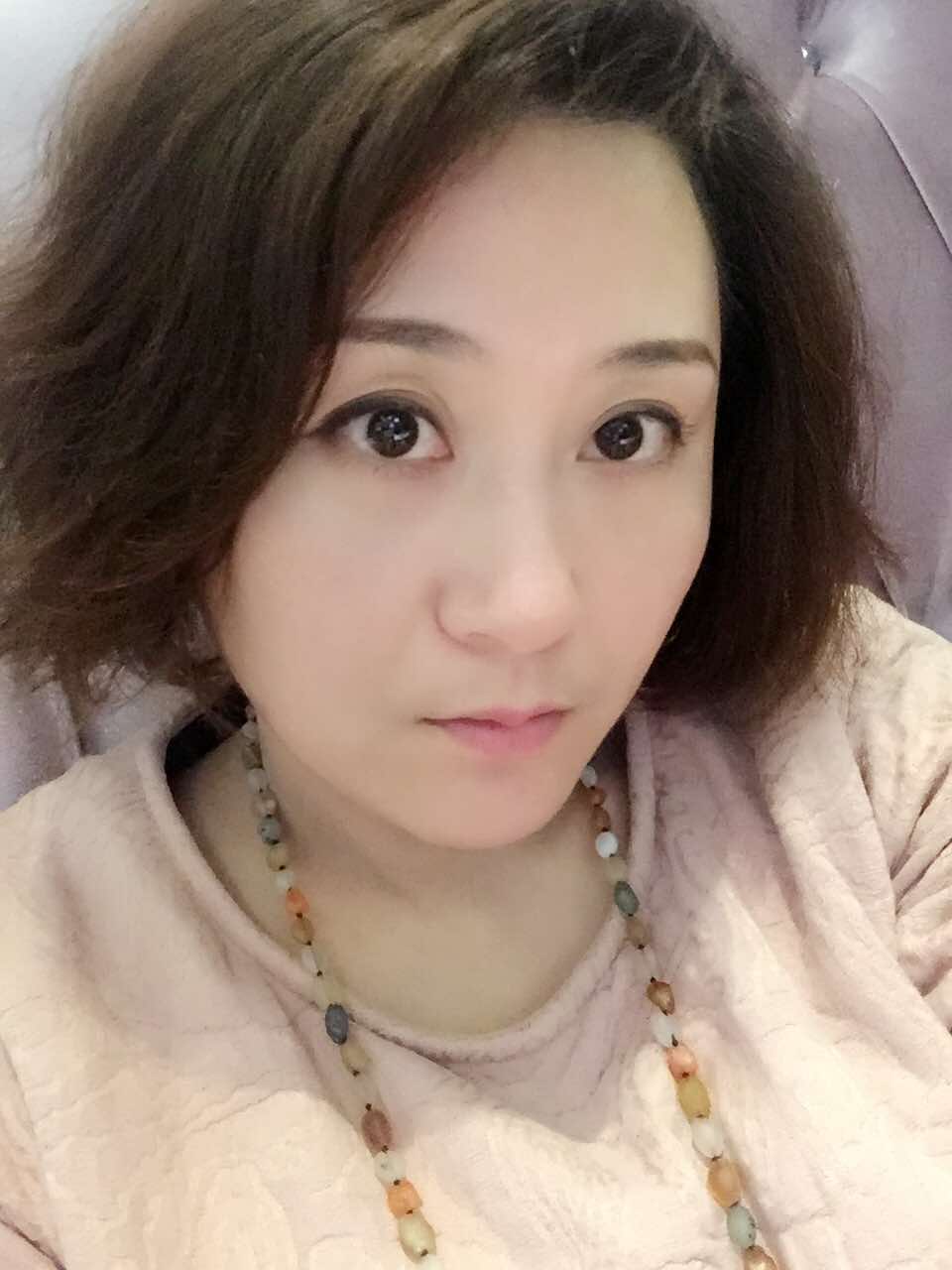 "唥凝香"的交友主页,女,43岁,离异单身,工作在湖北