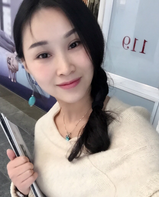 "的交友主页,女,33岁,离异单身,工作在江西